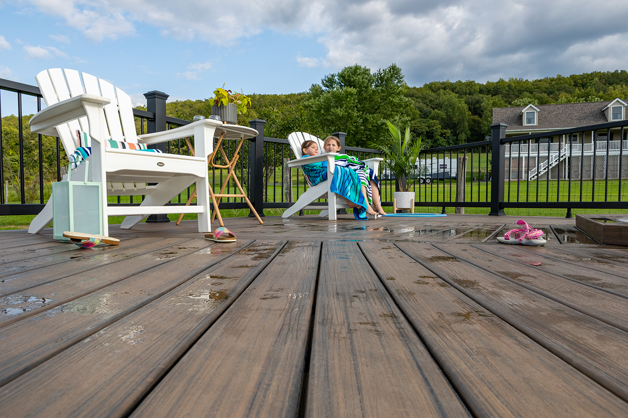 What is the Best LowMaintenance Decking? Trex Trex