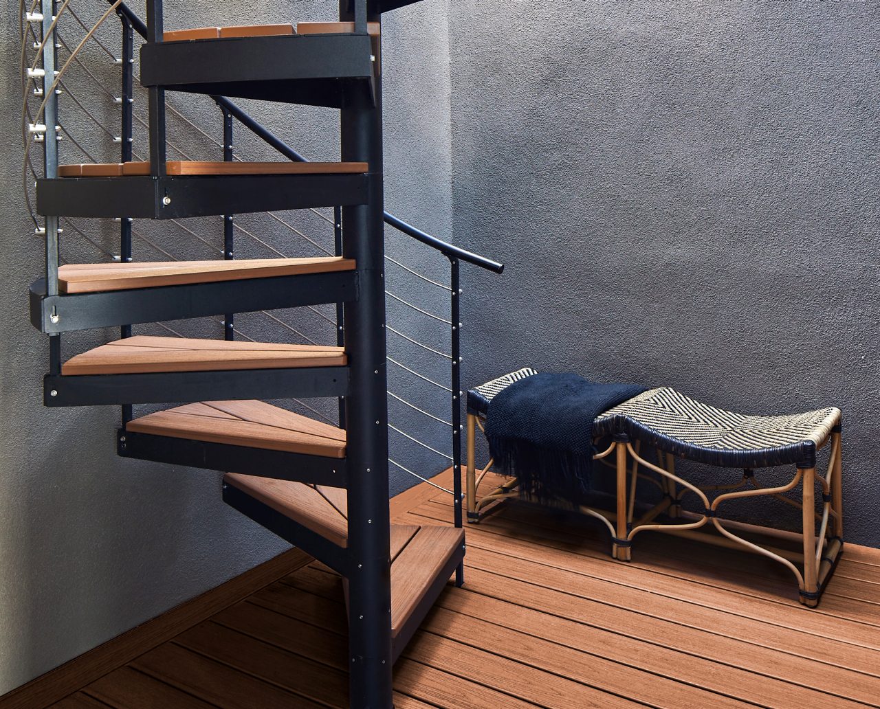 Trex Spiral Stairs Featured In HGTV Smart Home 2023 Trex