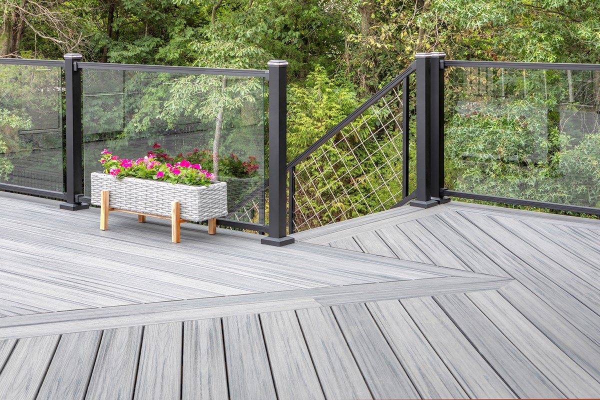 Trex Signature® Glass & Mesh Railing Design | Trex