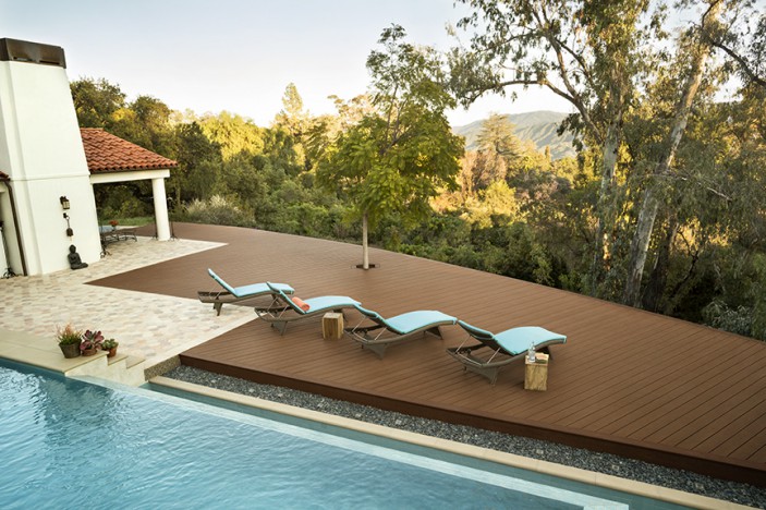 Trex Enhance decking in Beach Dune and Saddle