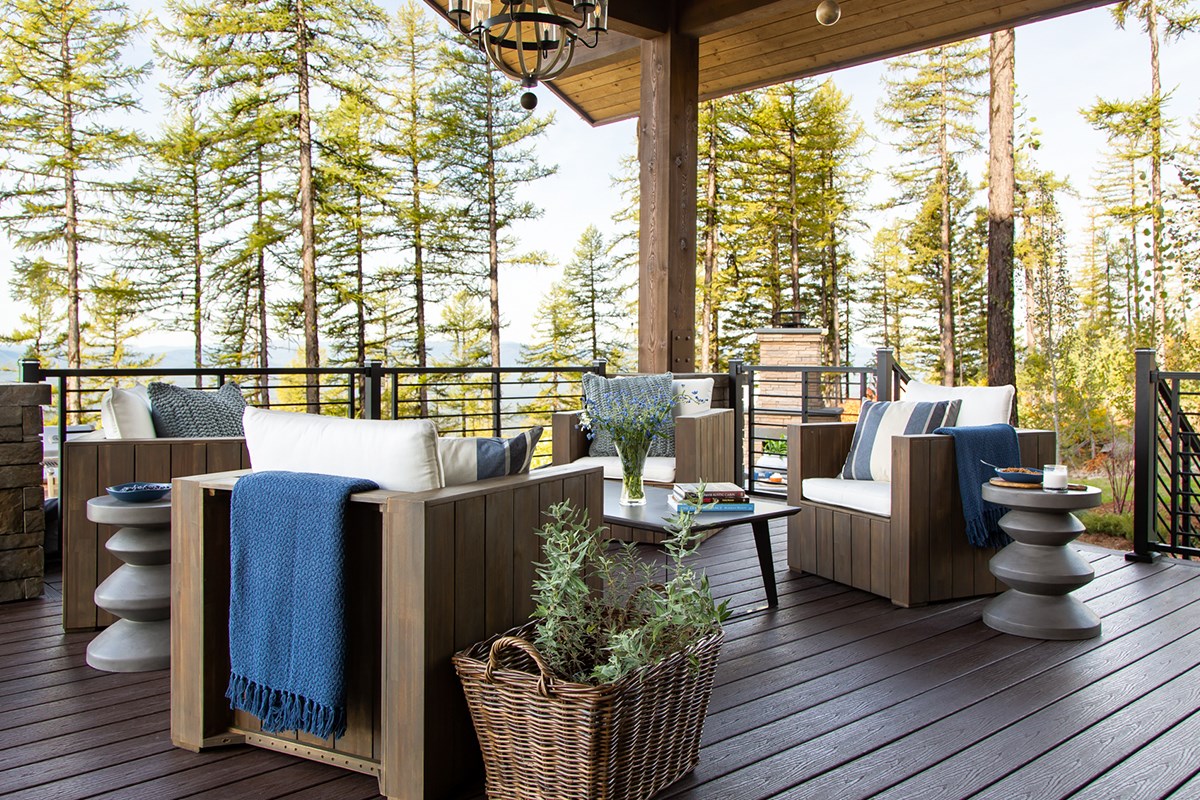 Transcend Decking At The Hgtv Dream Home 2019 Trex