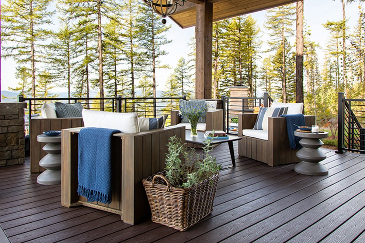 Indoors Out Deck Design Tips From Hgtv S Brian Patrick Flynn Trex