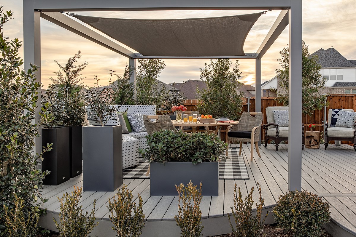 High Performance Decking For The Hgtv Smart Home 2019 Trex